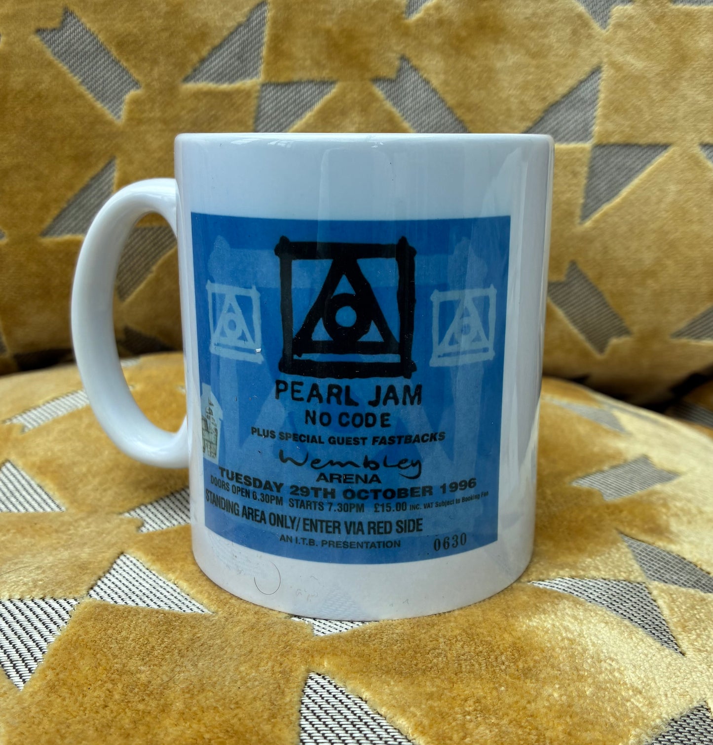 PEARL JAM - 11oz ceramic mug featuring the 1996 Wembley Arena , London ticket on both sides