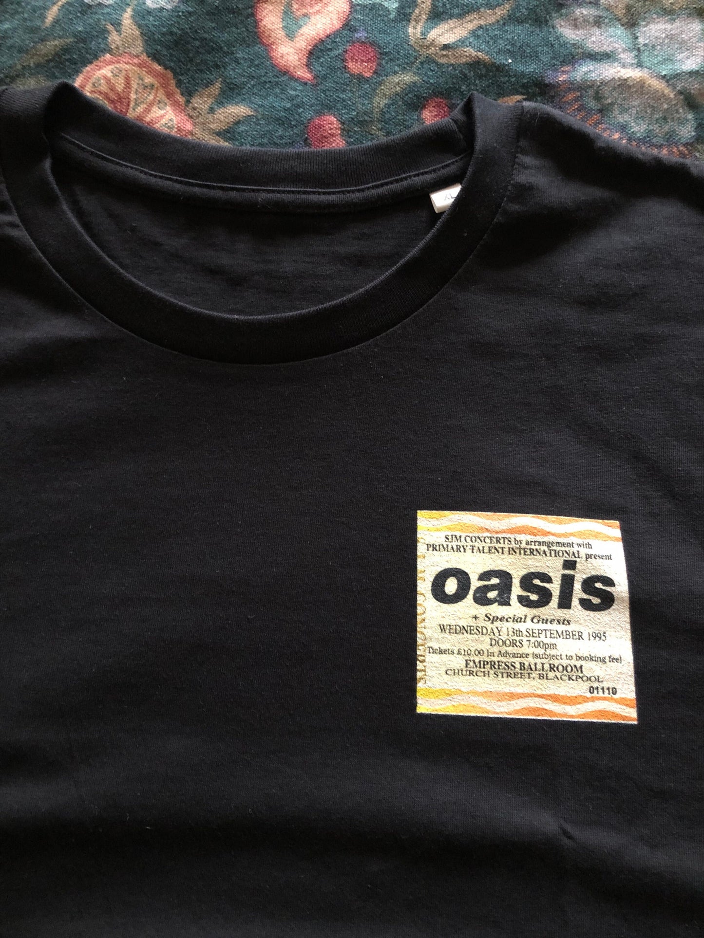 OASIS - 1995 “ Roll with it tour “ T Shirt . Featuring the tour advert and corresponding ticket.